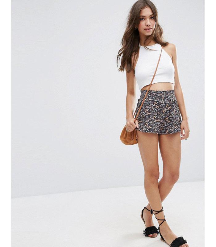 Sheered Jersey Shorts in Ditsy Floral (Demo Categories)